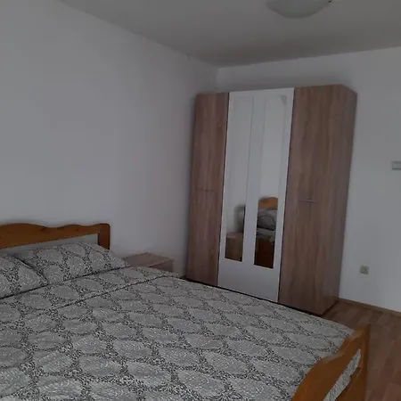 Giovanni Apartament *