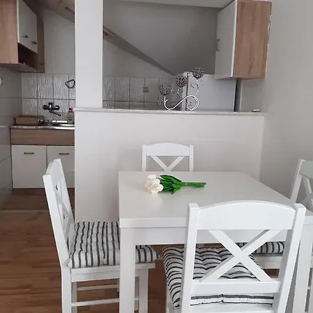 Giovanni Apartament *